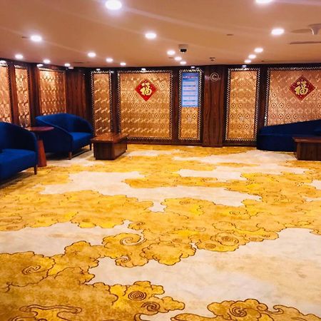 Jwm Hotel And Casino 시아누크빌 외부 사진
